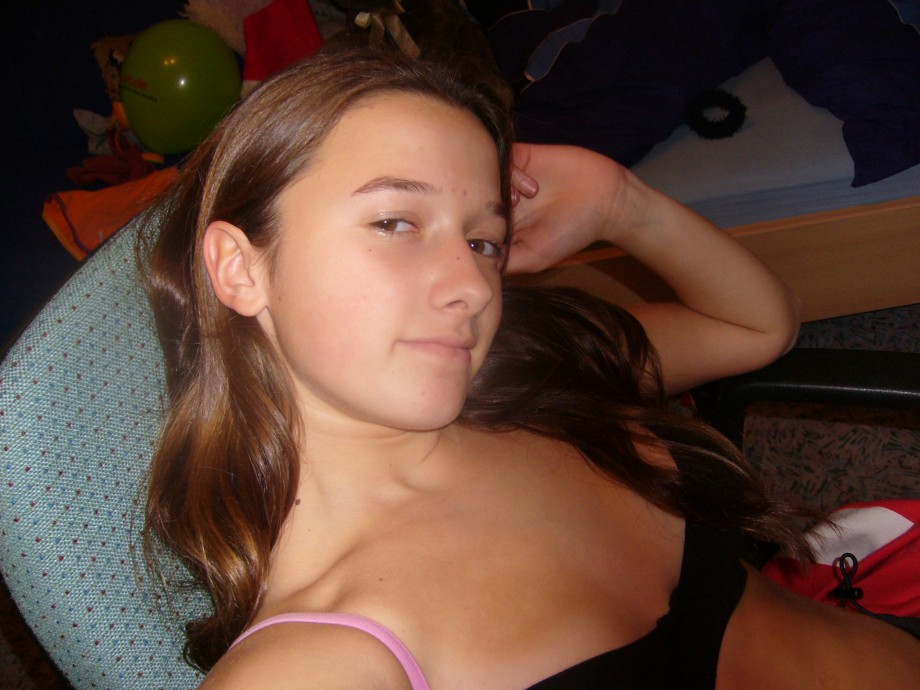 Young gf becca pose at home