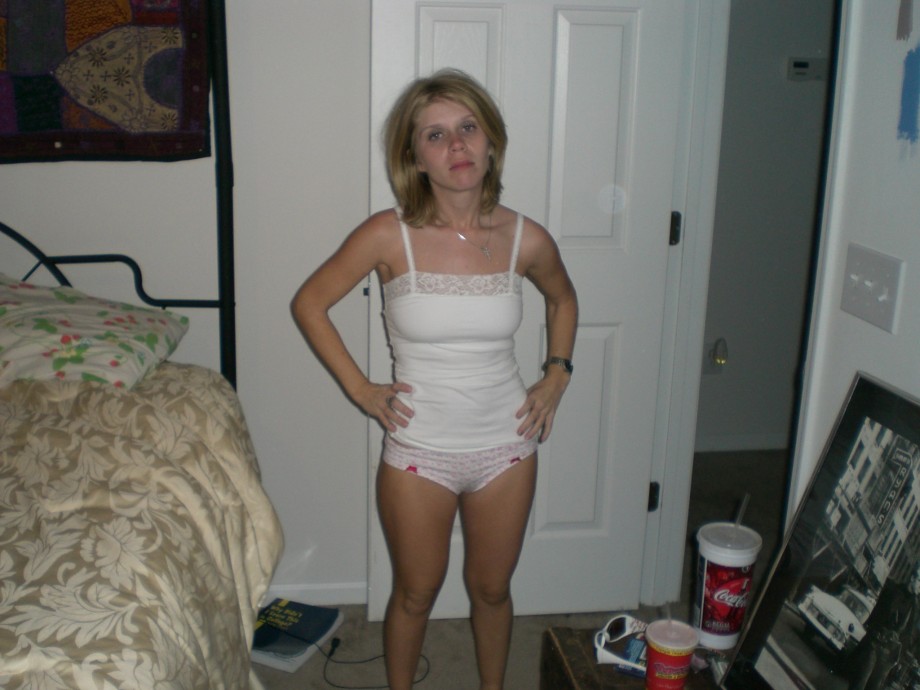 Blond us wife