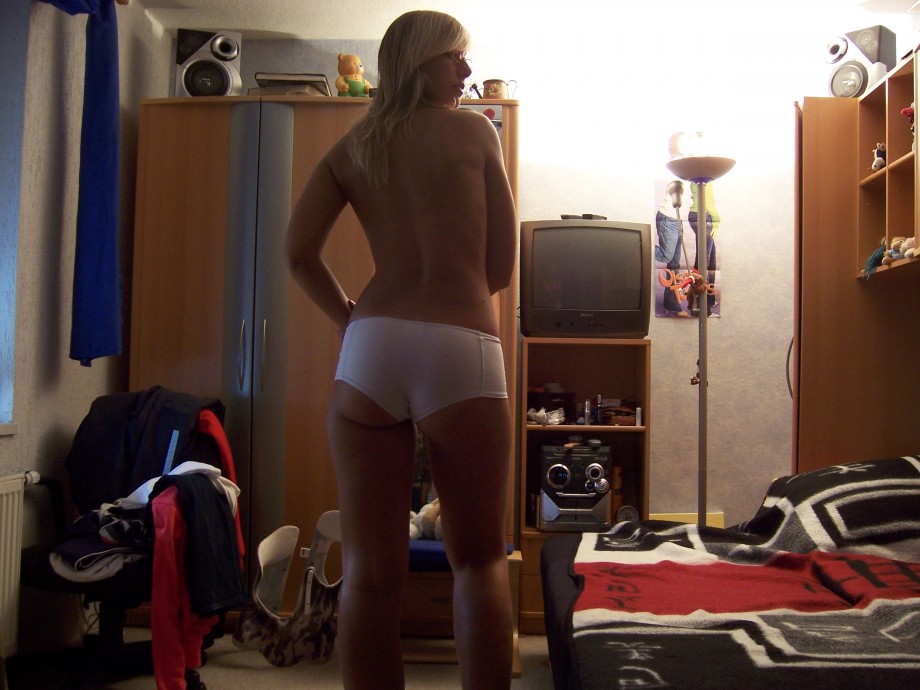 Tall skinny blonde girlfriend