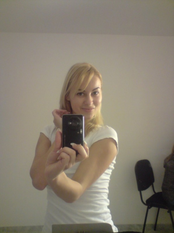 Cute blonde dressed and undressed selfshot