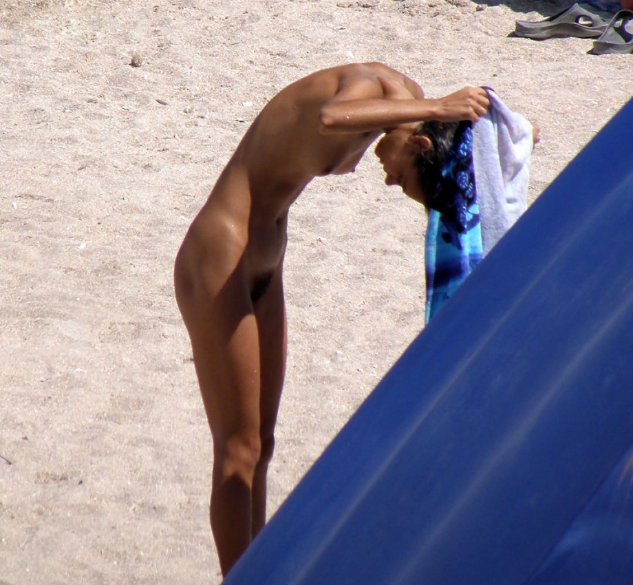 Hot romanian girl naked at the beach