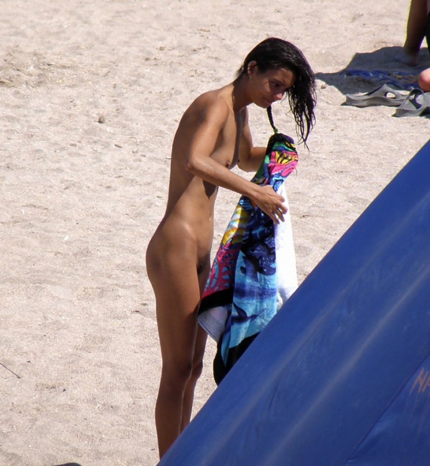 Hot romanian girl naked at the beach