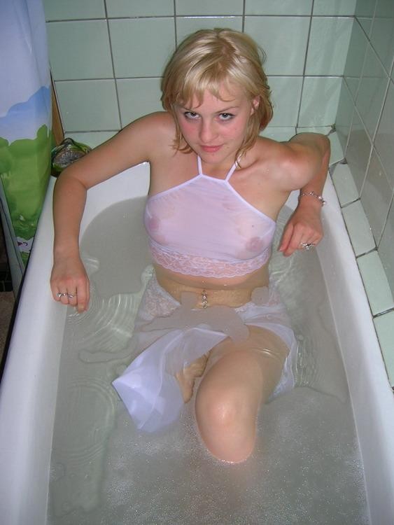Girls in bath 25