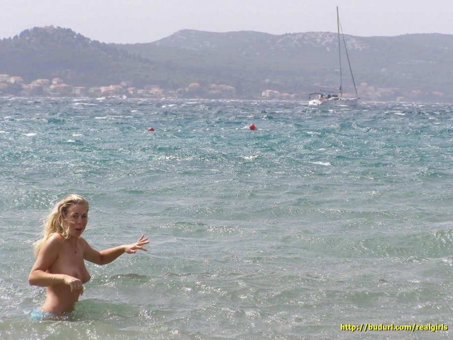 Beach and sex - horny amateur blonde girl