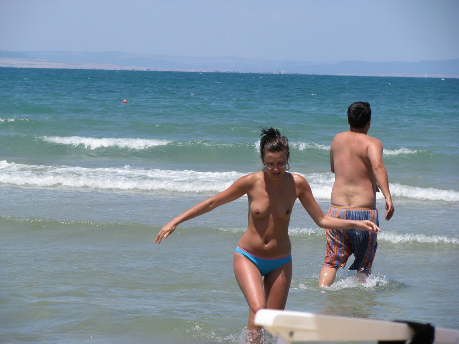 Couples in vacation @ bulgarian beach