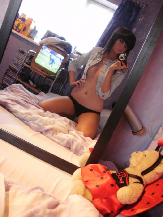 Selfshots - amateur girl