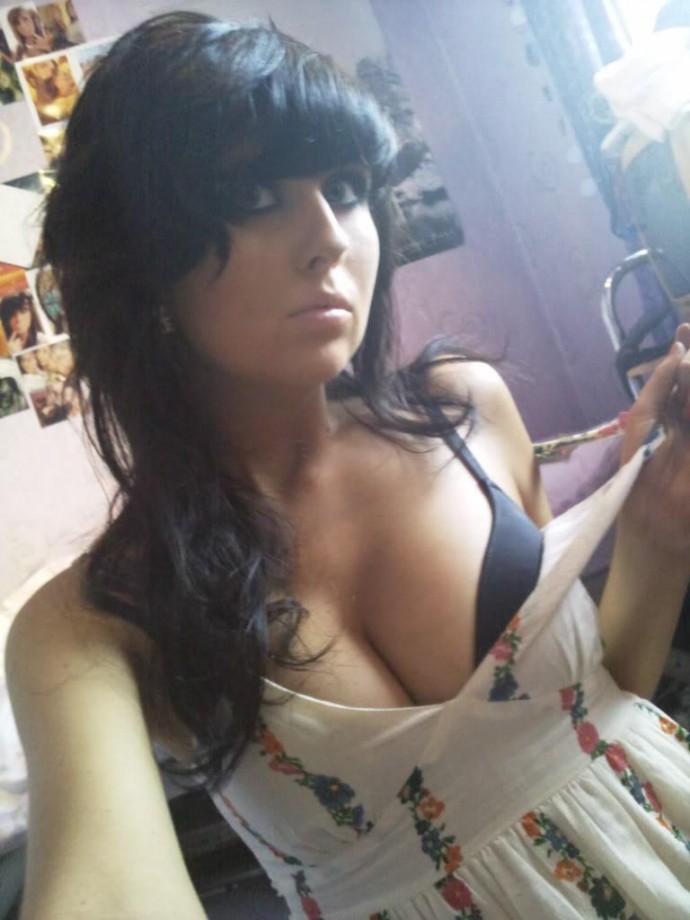 Selfshots - amateur girl