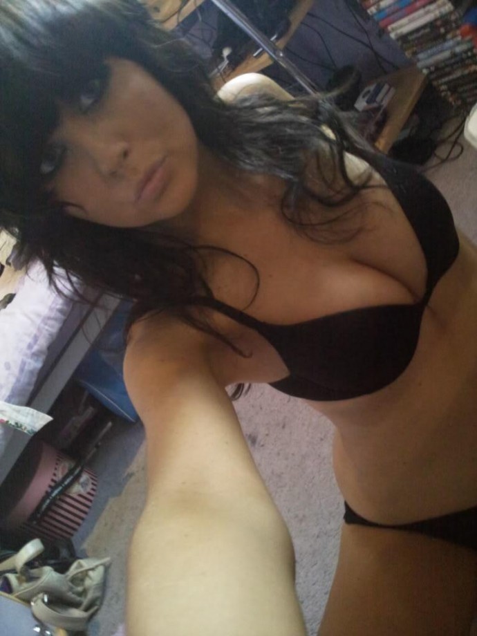 Selfshots - amateur girl