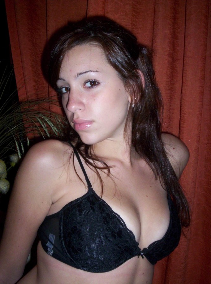 Melina - amateur teen from argentina in lingerie