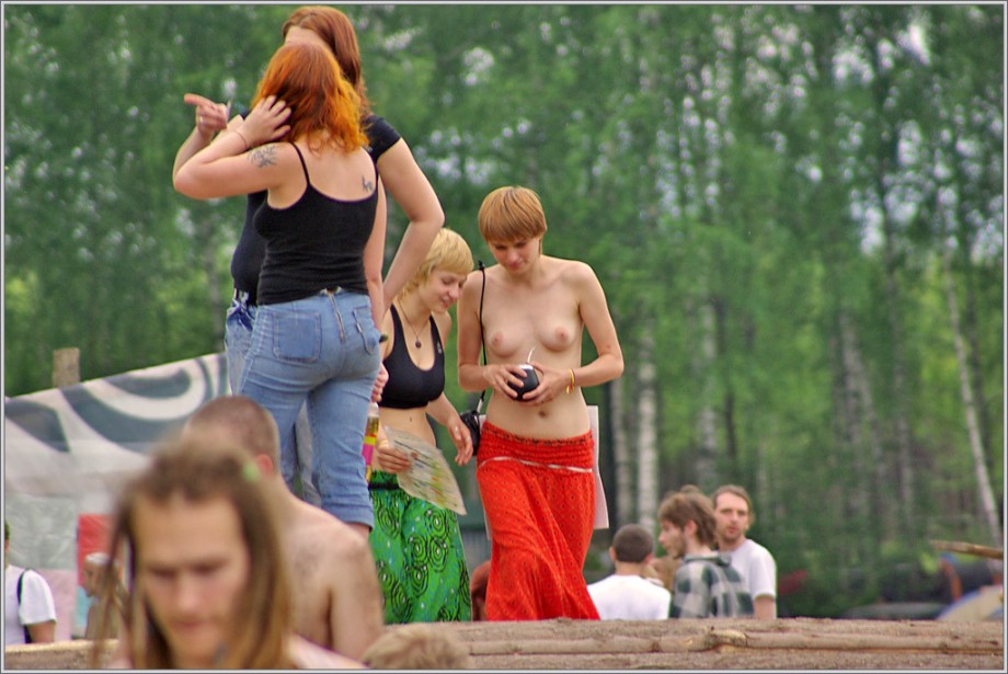 Young russians jump in for a swim naked