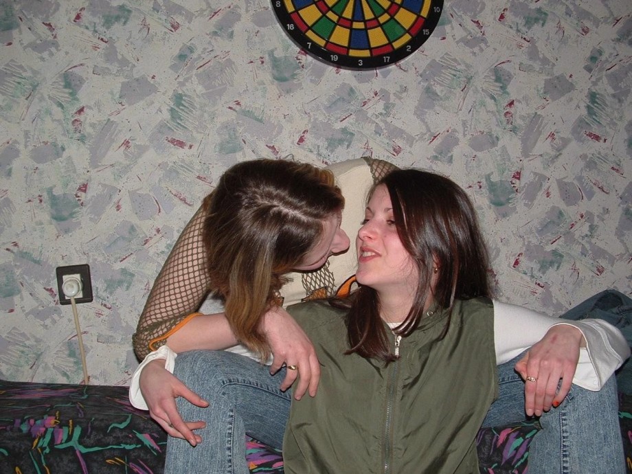 Amateur lesbian girls