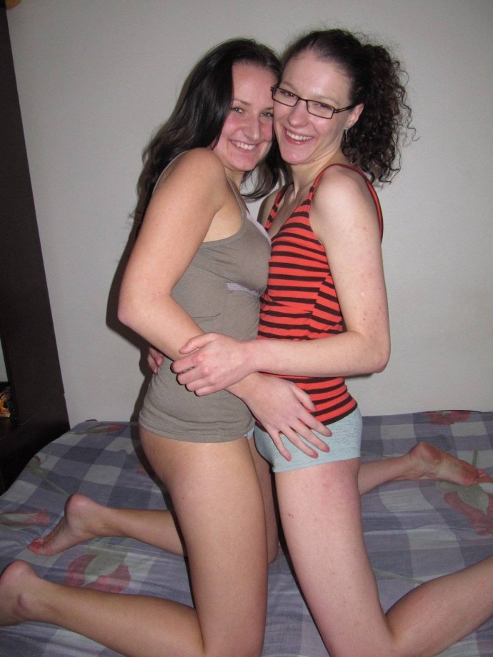 Amateur lesbian girls - daphne and patsy