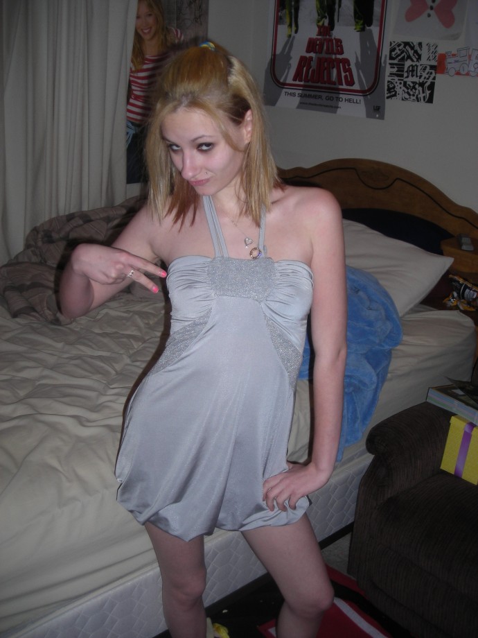 Filthy horny amateur teen