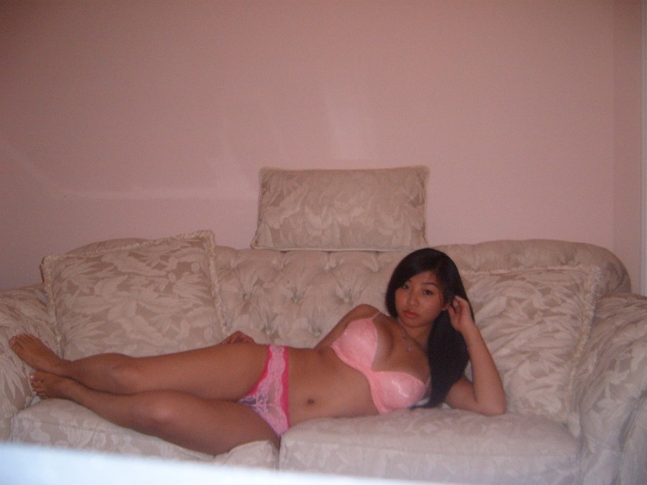 Naked asian girl