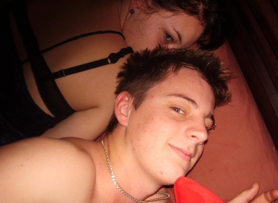 Young amateur couple