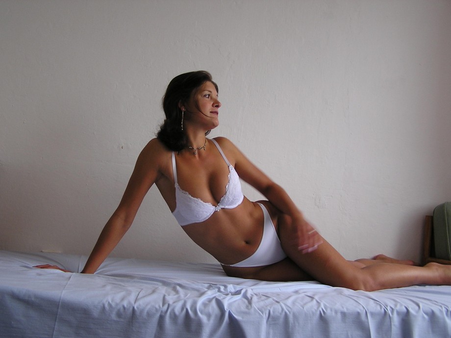 Brenda - amateur wife in white undies