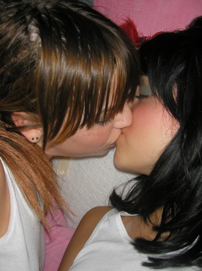 Amateur lesbian teen girls