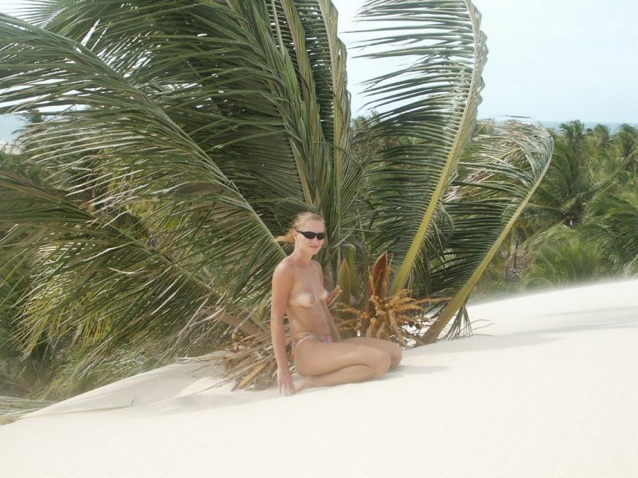 Hot blonde beata on vacantion