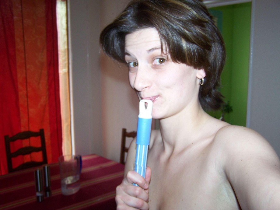 Brunette amateur loves all cocks