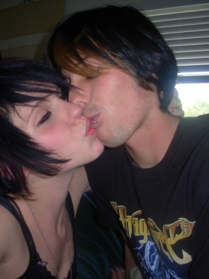 Kissing and fucking emo couple