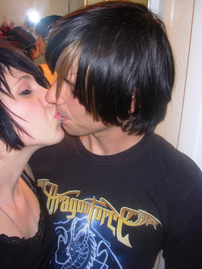 Kissing and fucking emo couple