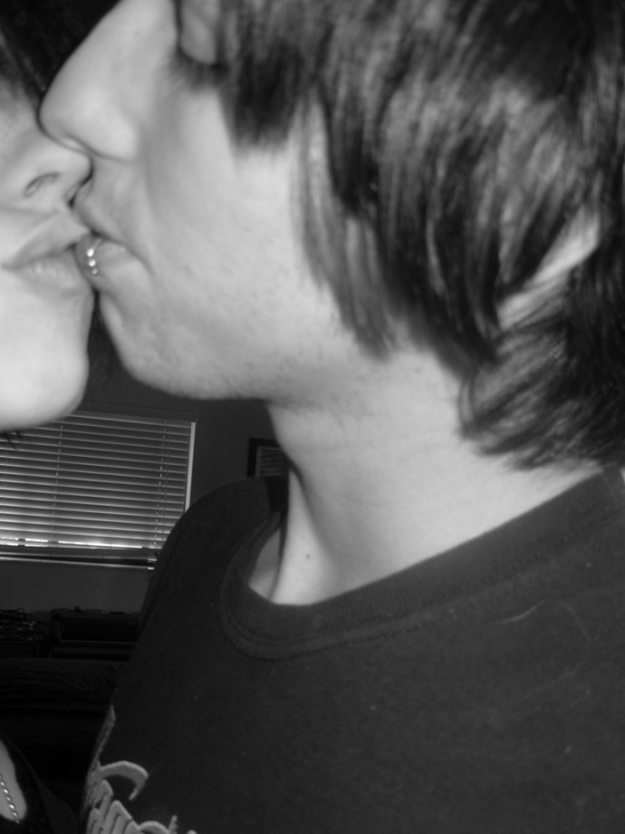 Kissing and fucking emo couple