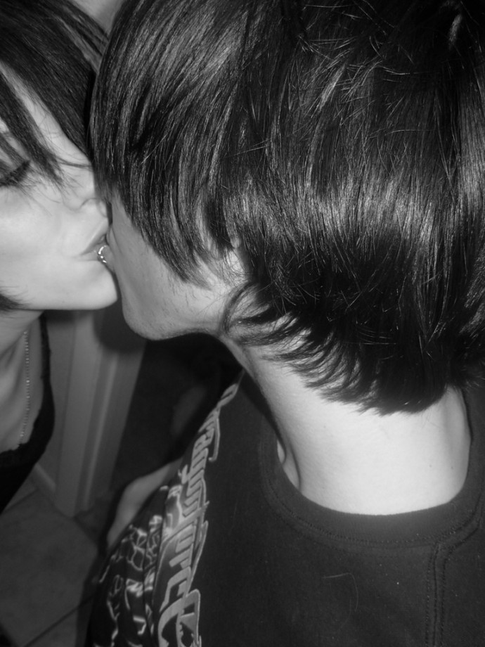 Kissing and fucking emo couple