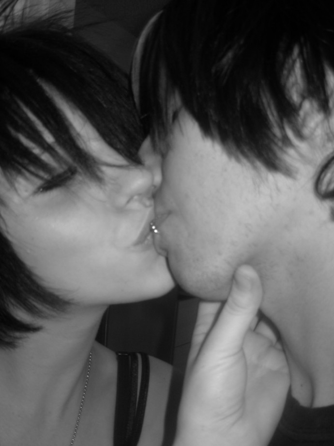 Kissing and fucking emo couple