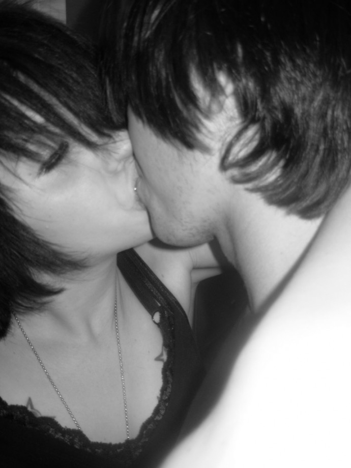 Kissing and fucking emo couple