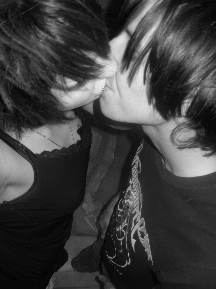 Kissing and fucking emo couple