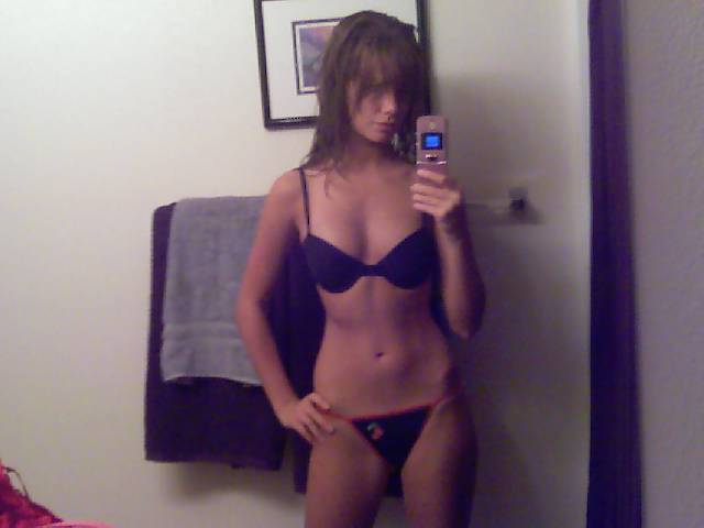 Young teen selfshots