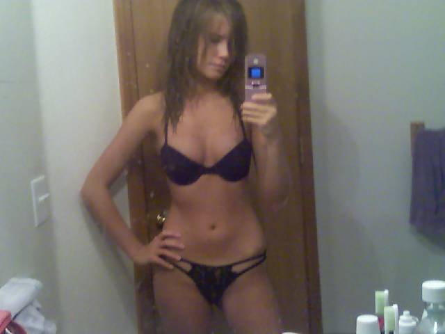 Young teen selfshots