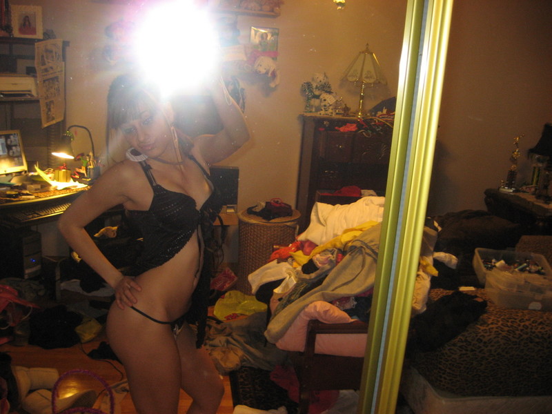 Selfshots - amateur teen girl