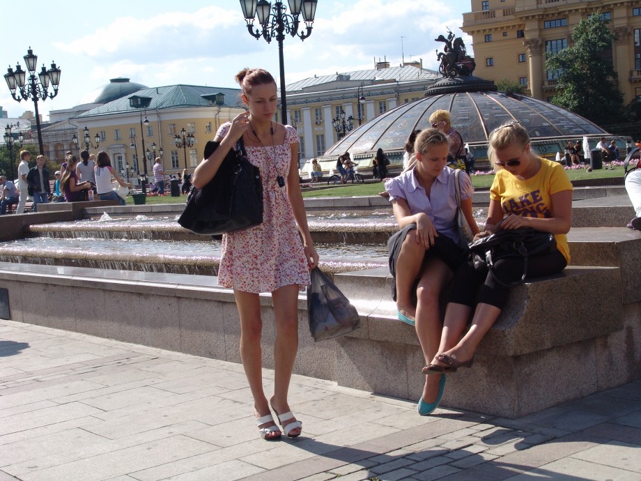 Voyeur girls in the street 2