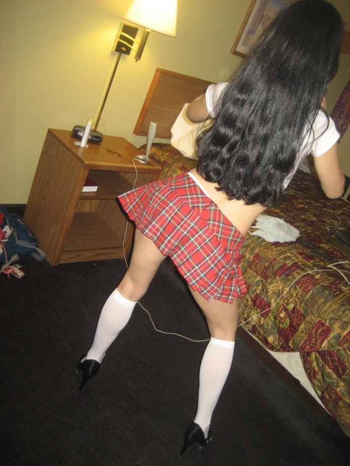 Amira - amateur gf in schoolgirl outfit