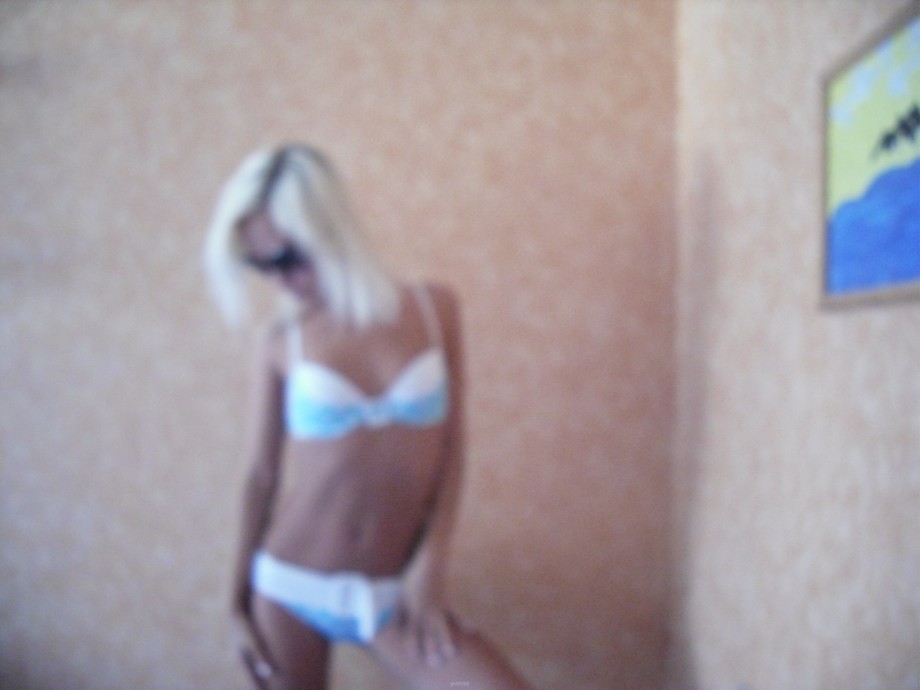 Amazing blond girlfriend â€“ selfshots