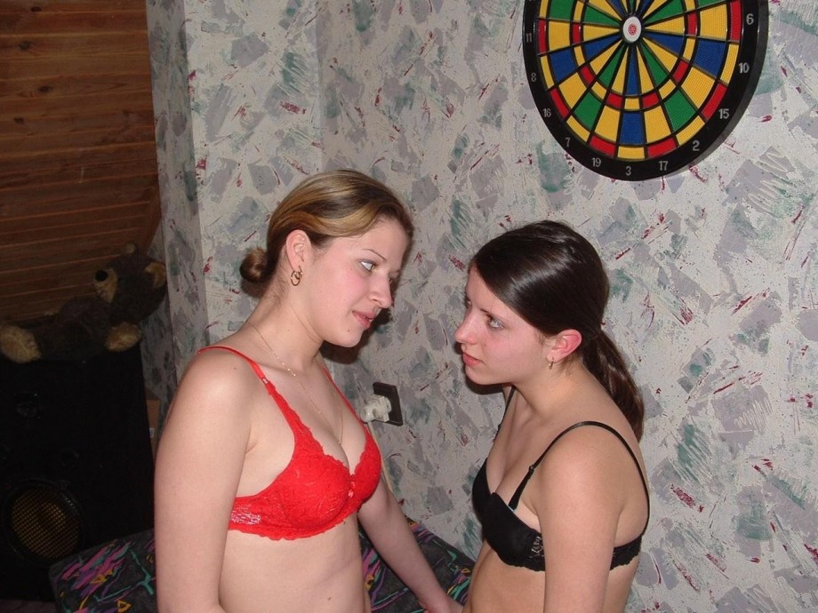 Amateur lesbian girls