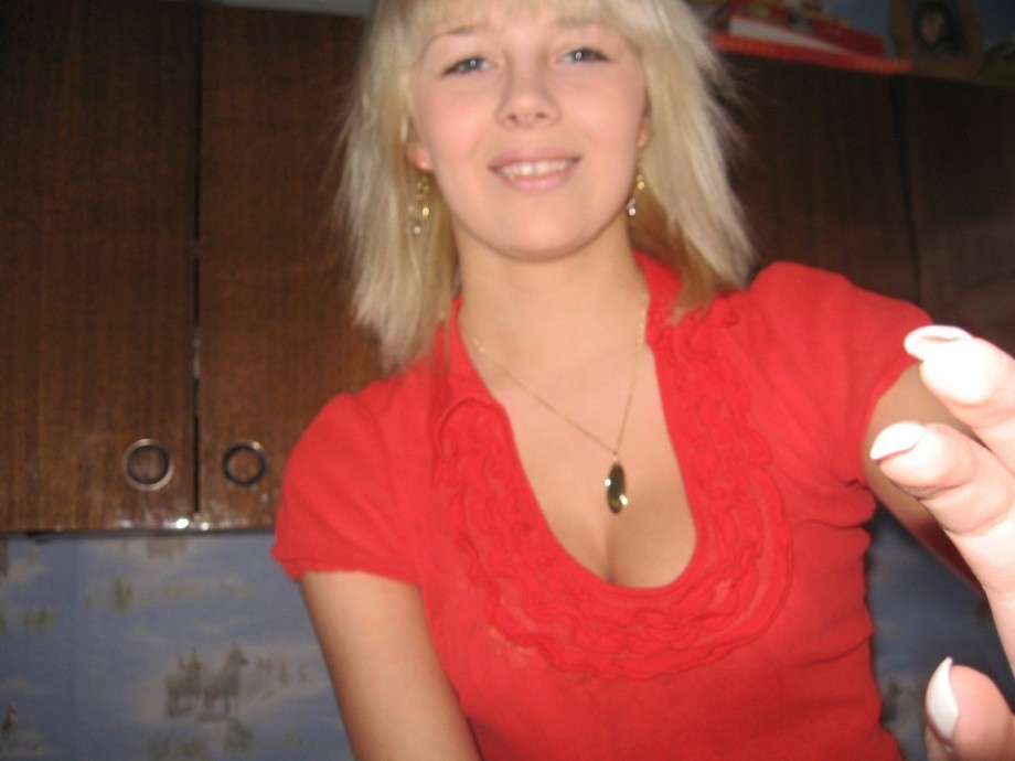 Astrid - amateur blonde teen beauty