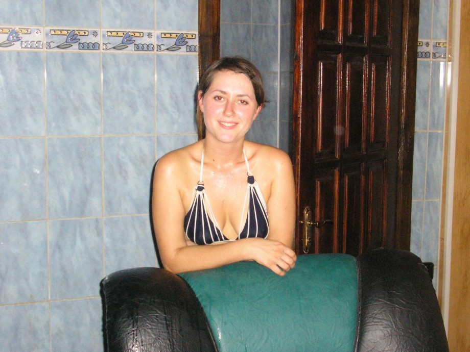Amateur girls party in the sauna