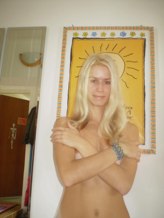 Blonde amateur teen babe 3