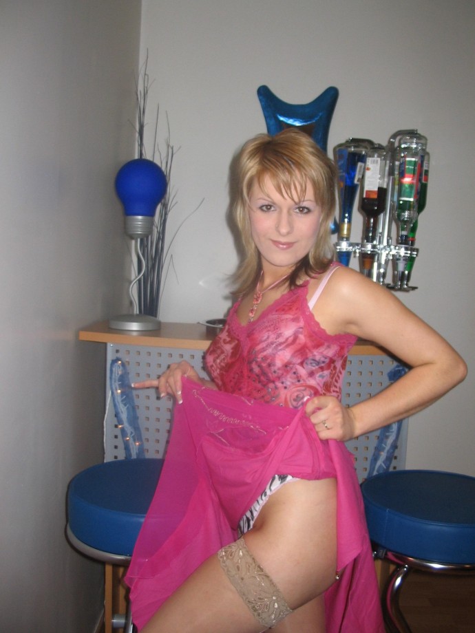 Cute blonde amateur babe 5