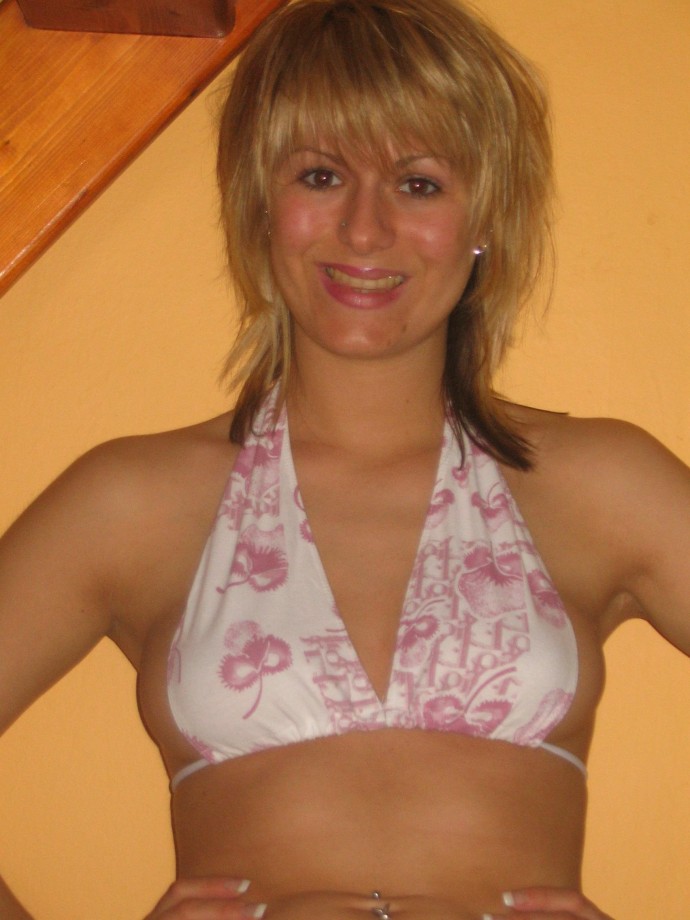 Cute blonde amateur babe 5