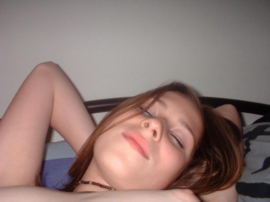 Horny amateur teen babe 7