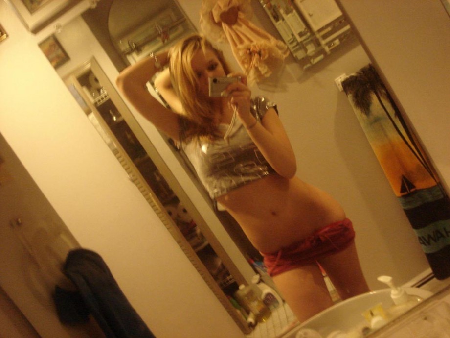 Sexy blonde selfshots