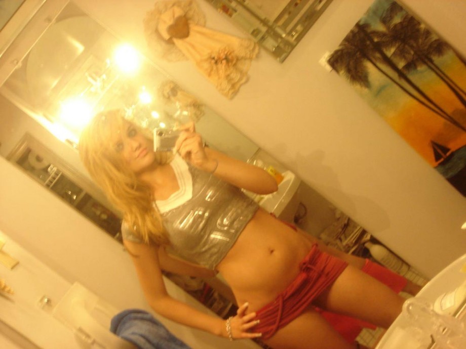 Sexy blonde selfshots