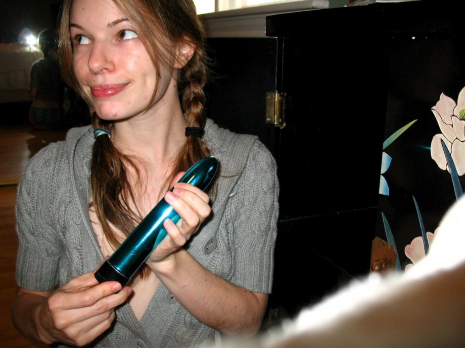 Young girl masturbate
