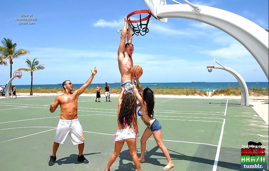 Latinas pool party