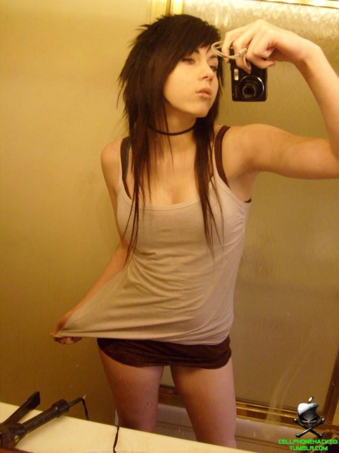 Cellphone hacked - one of the hottest selfshot bombshells of all time
