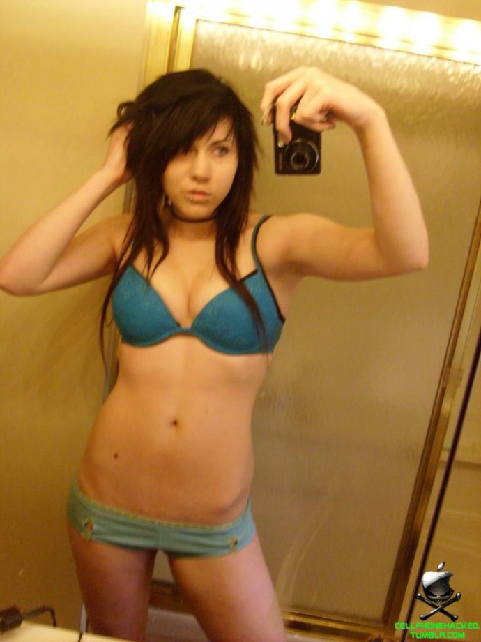 Cellphone hacked - one of the hottest selfshot bombshells of all time