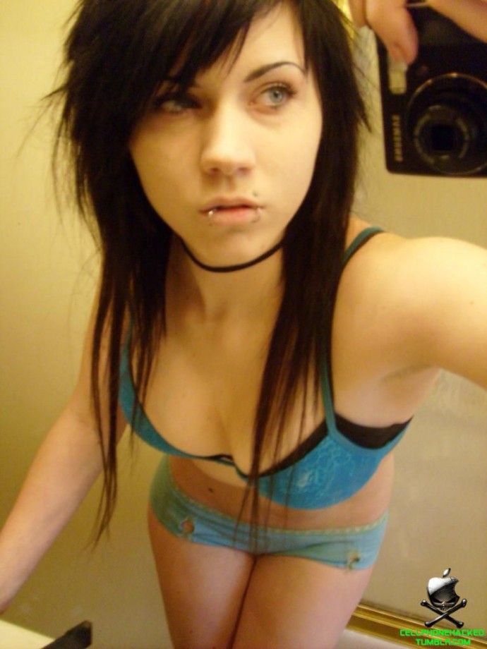 Cellphone hacked - one of the hottest selfshot bombshells of all time